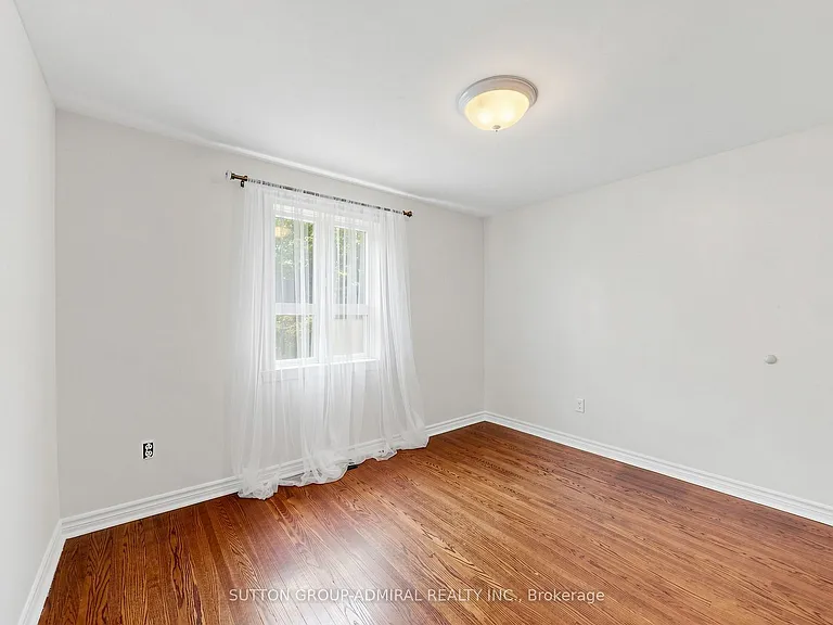 319 Patricia Ave — Photo 16