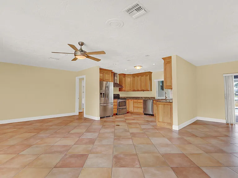 4529 Square Lake Dr — Photo 14