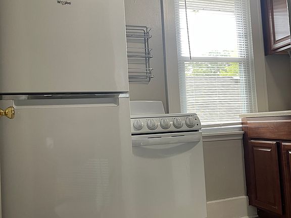 2nd image of 629 Baldwin Ave