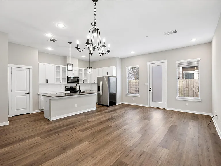 8451 Berry Brush Ln — Photo 6