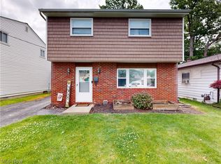 37450 Green Dr, Eastlake, OH 44095