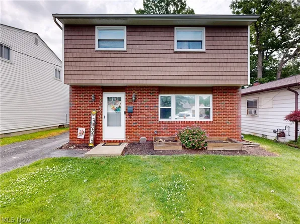 37450 Green Dr, Eastlake, OH 44095