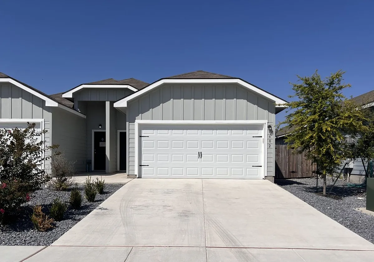Building Photo - 602 Grayson Ln