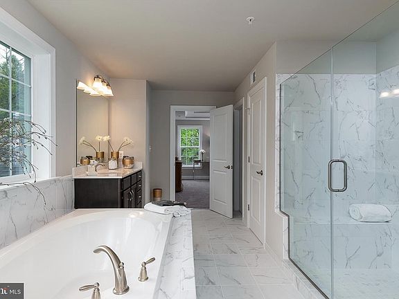 4th image of 4468 Ilchester Rd