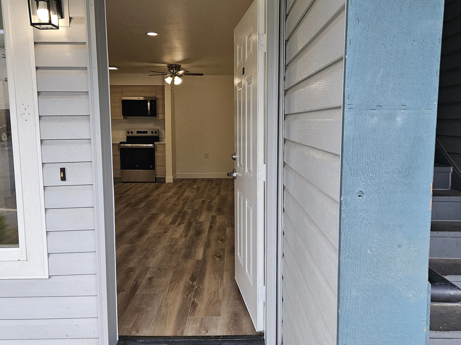 1 bed, 700 sqft, $1,750 — Photo 3