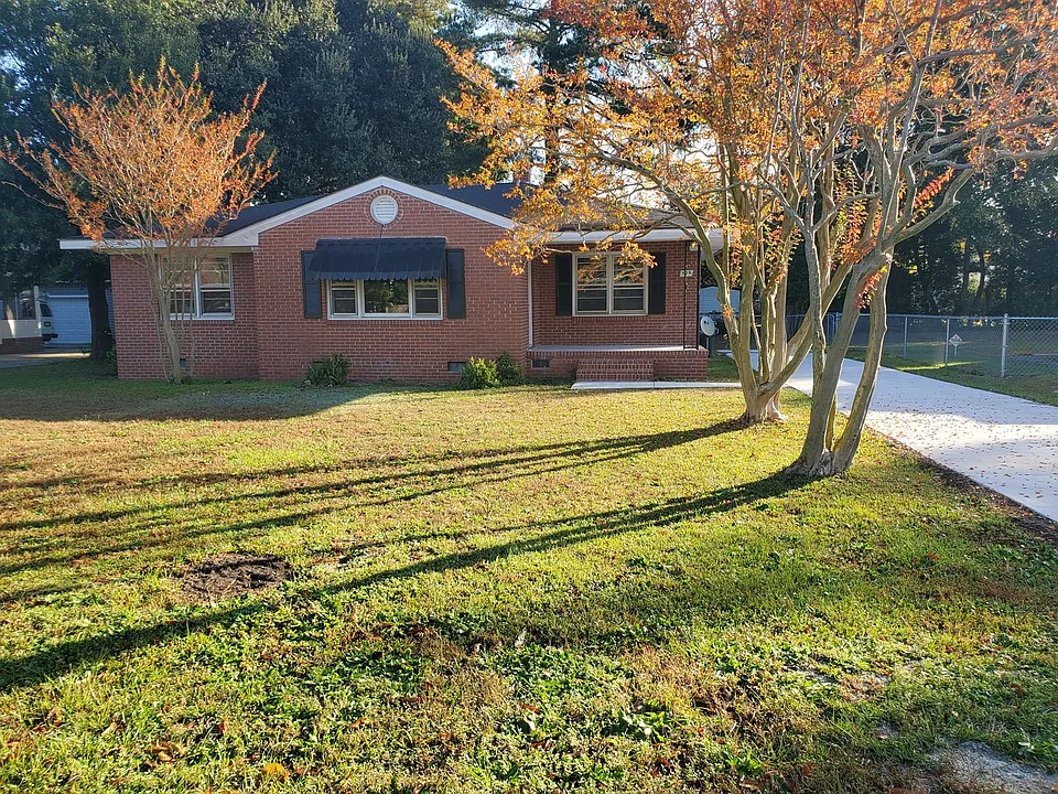 525 Terry Cir