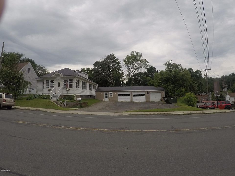 2nd image of 1321 North St
