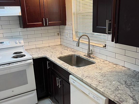 3rd image of 1810 East Dr #1810
