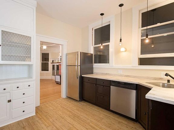3rd image of 453 S Van Ness Avenue & Ave #455