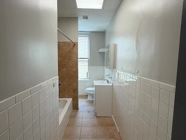 219 S 41st St #B — Photo 21