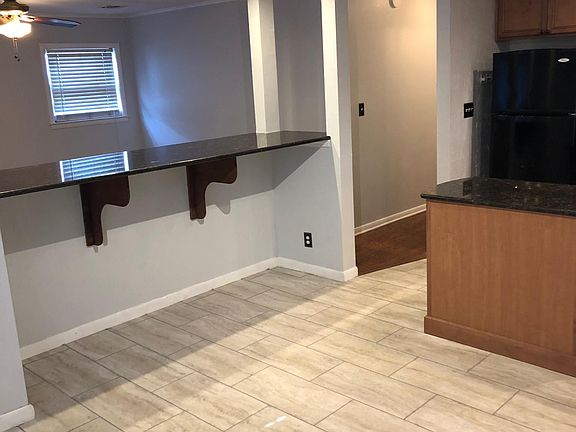 4th image of 3632 S Knoxville Ave
