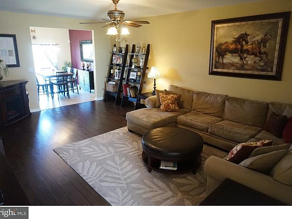 5th image of 289 Wilmore Dr