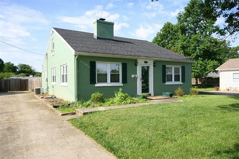 1st image of 846 Crosshill Dr
