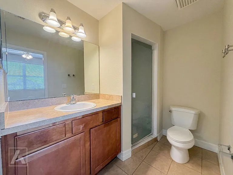 North Pointe Place — Photo 14