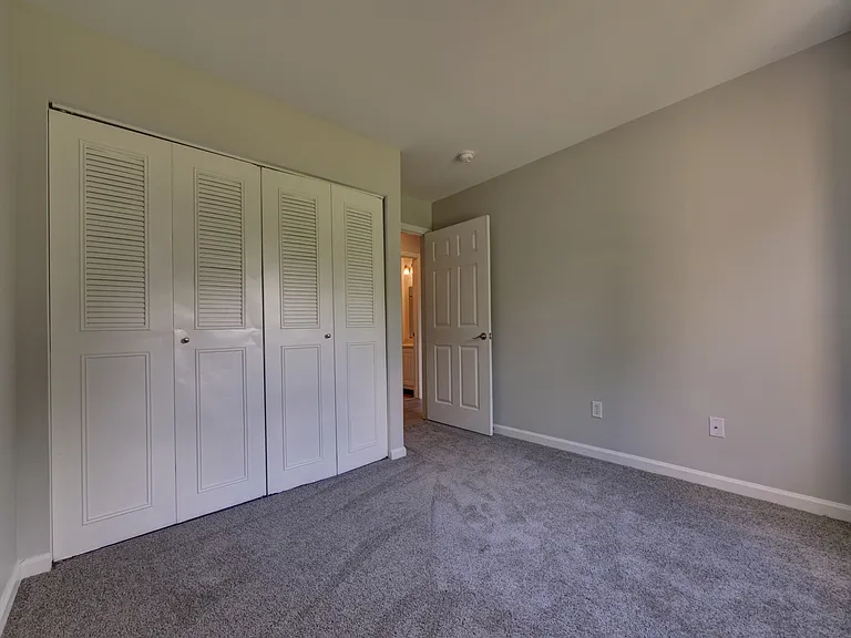 Boulder Pointe Apartments — Photo 19