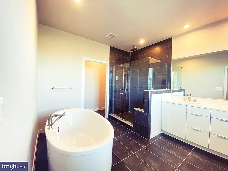 22274 Rivanna Shore Ter — Photo 9