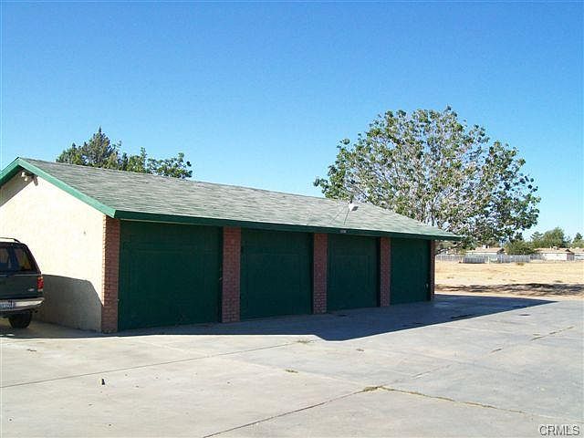 Building Photo 3