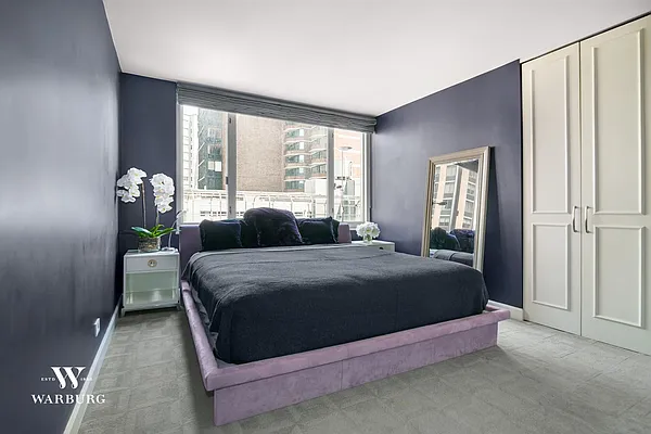 Rented by Warburg | media 10