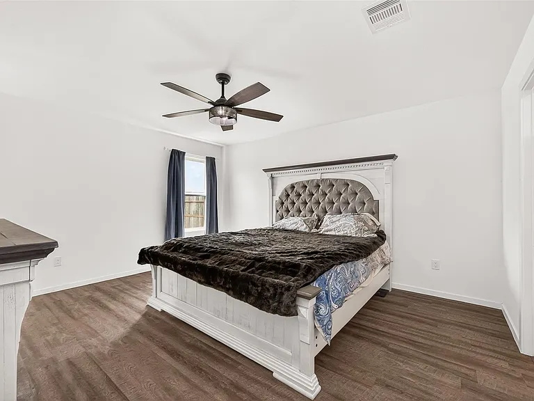 18634 Scopello Dr — Photo 23