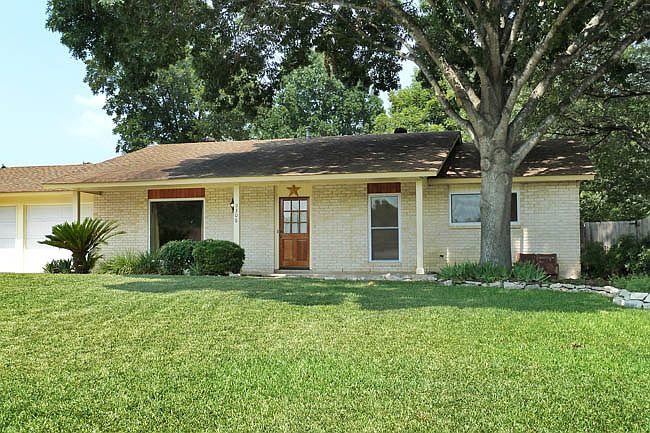 1st image of 5306 Round Oak Dr