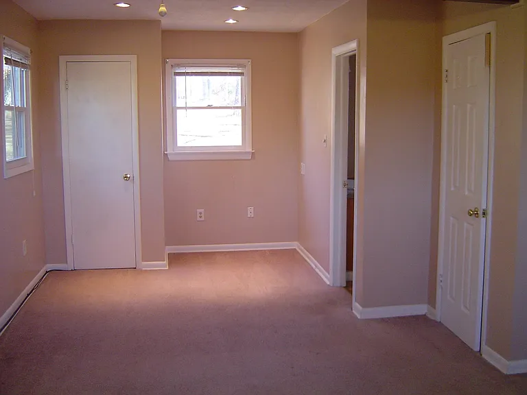 2257 Pine Ln — Photo 10