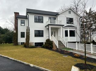 7 Rogliano Way, Eastchester, NY 10709