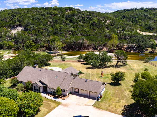 179 Box S Dr, Kerrville, TX 78028