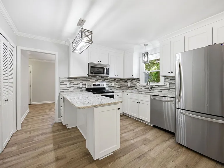 1000 Hornbuckle Ct — Photo 16