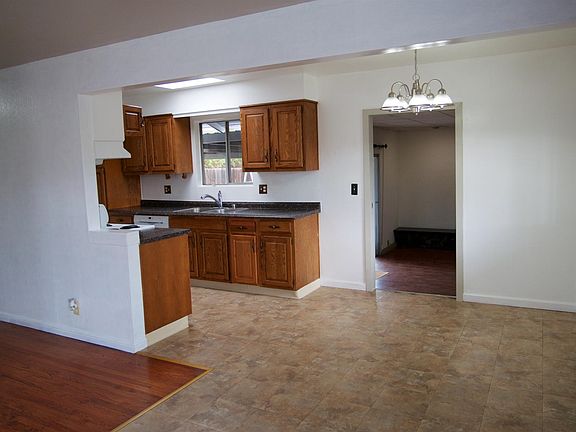 3rd image of 2115 Hogan Dr