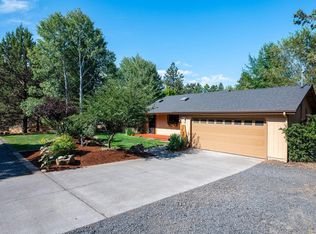 11 SE Airstrip Dr, Bend, OR 97702