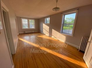 928 1/2 E 4th St UNIT 1, Duluth, MN 55805