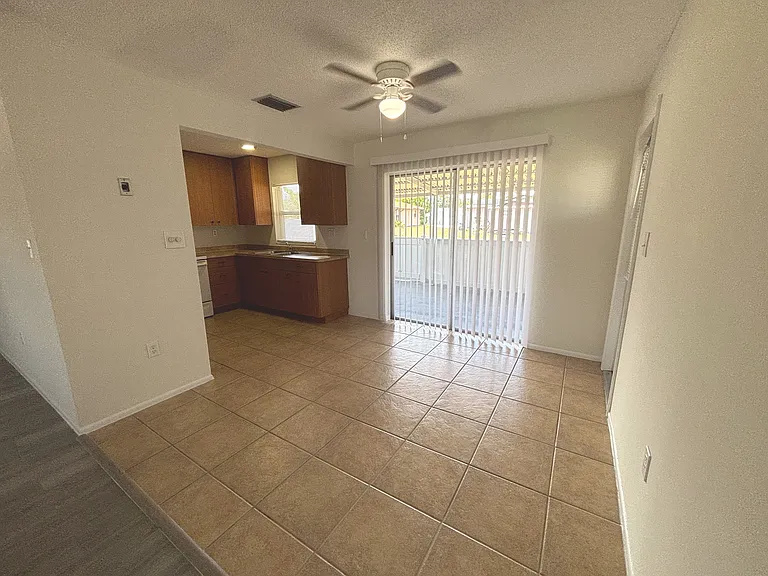 20216 Midway Blvd — Photo 11