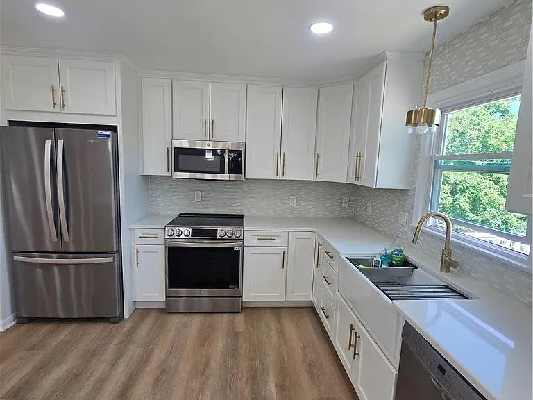 965 Hill Dr — Photo 6