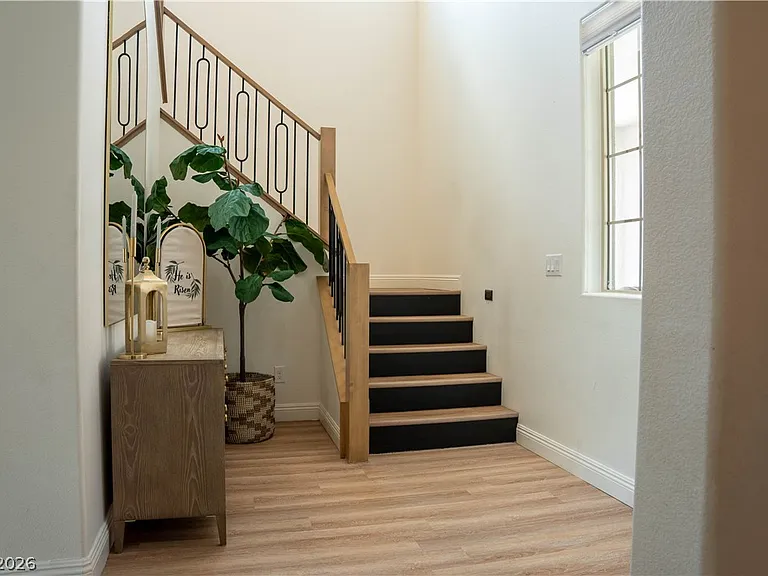 520 Hunter Flat St — Photo 6