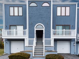 10 Black Pine Ln, Brielle, NJ 08730