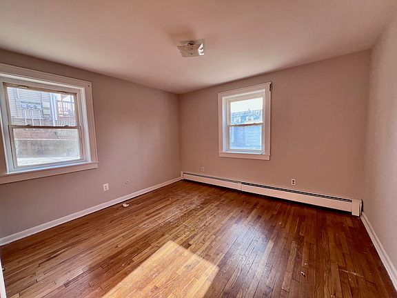 3rd image of 460 Centre St APT 1