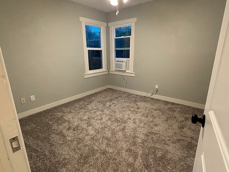 1120 Sandra Dr — Photo 5