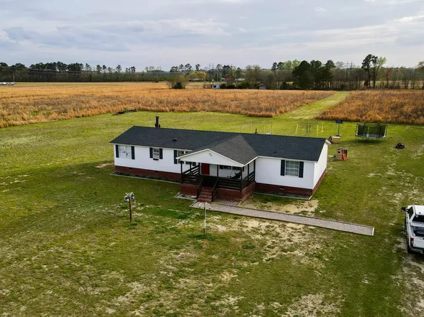 20700 Traders Road, Laurel Hill, NC 28351