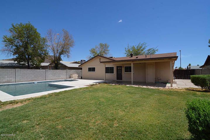 1st image of 2210 W Windrose Dr