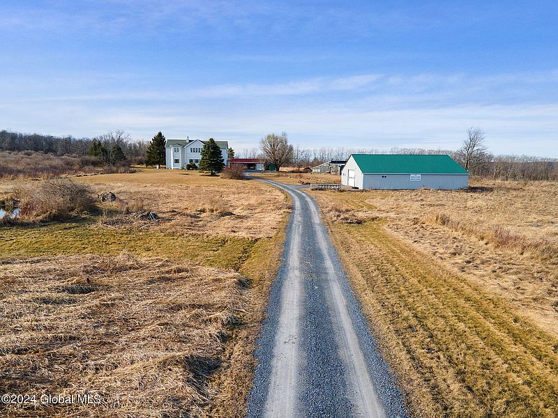 3rd image of 1495 Barton Hill Road