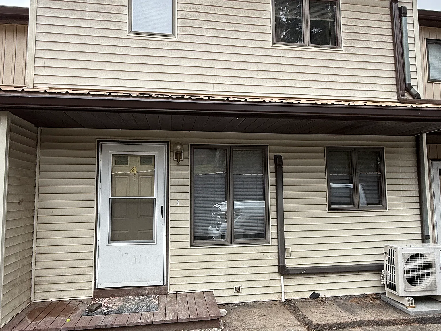 271 Turnpike Rd — Photo 2