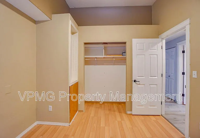 16404 NE 67th St — Photo 33