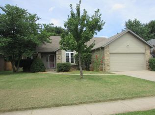 3921 W Monroe St, Springfield, MO 65802