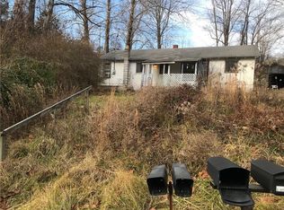 8211 S Sprague Rd, Columbus, IN 47201