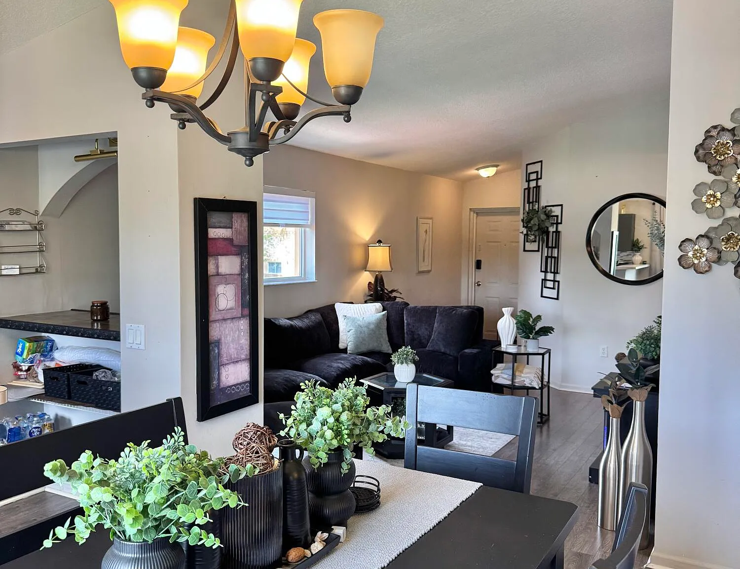 3 bed, 2.0 bath, 1092 sqft, $2,350 — Photo 4