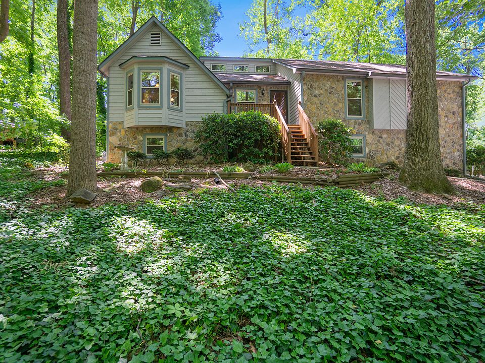 1st image of 3758 Ashwood Dr SE