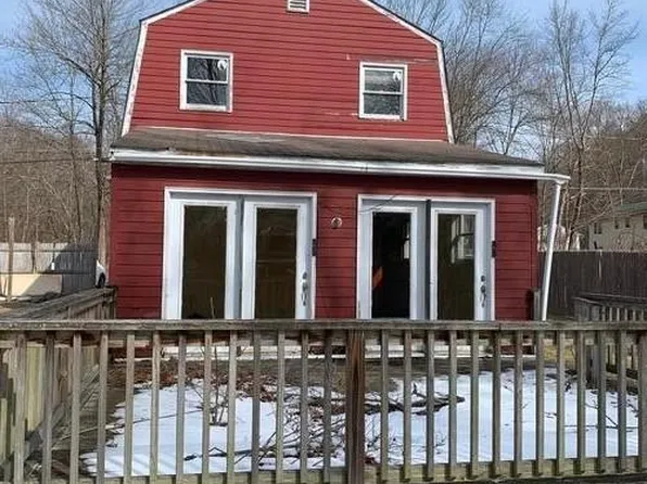 13 Crestwood Road, Carmel, NY 10512