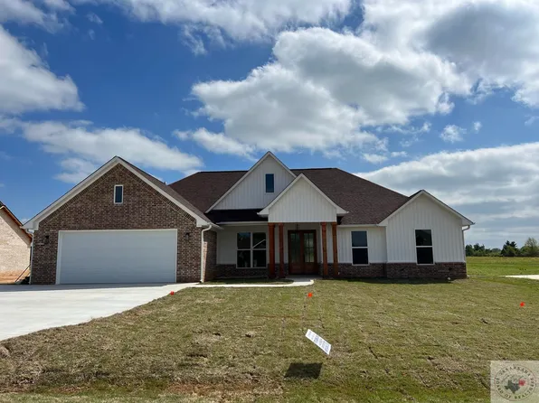 4402 Magee Dr, Texarkana, AR 71854