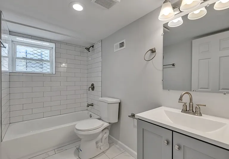 2301 Riggs Ave — Photo 15