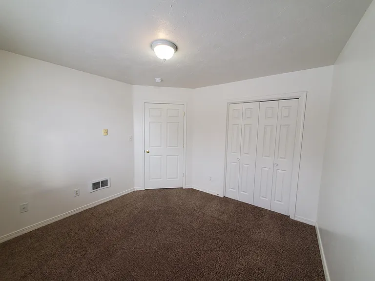 685 John Adams Pkwy #2 — Photo 7